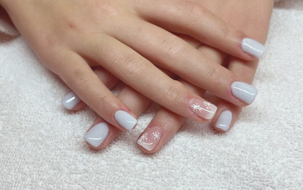 La ricostruzione in gel modifica strutturalmente l’unghia